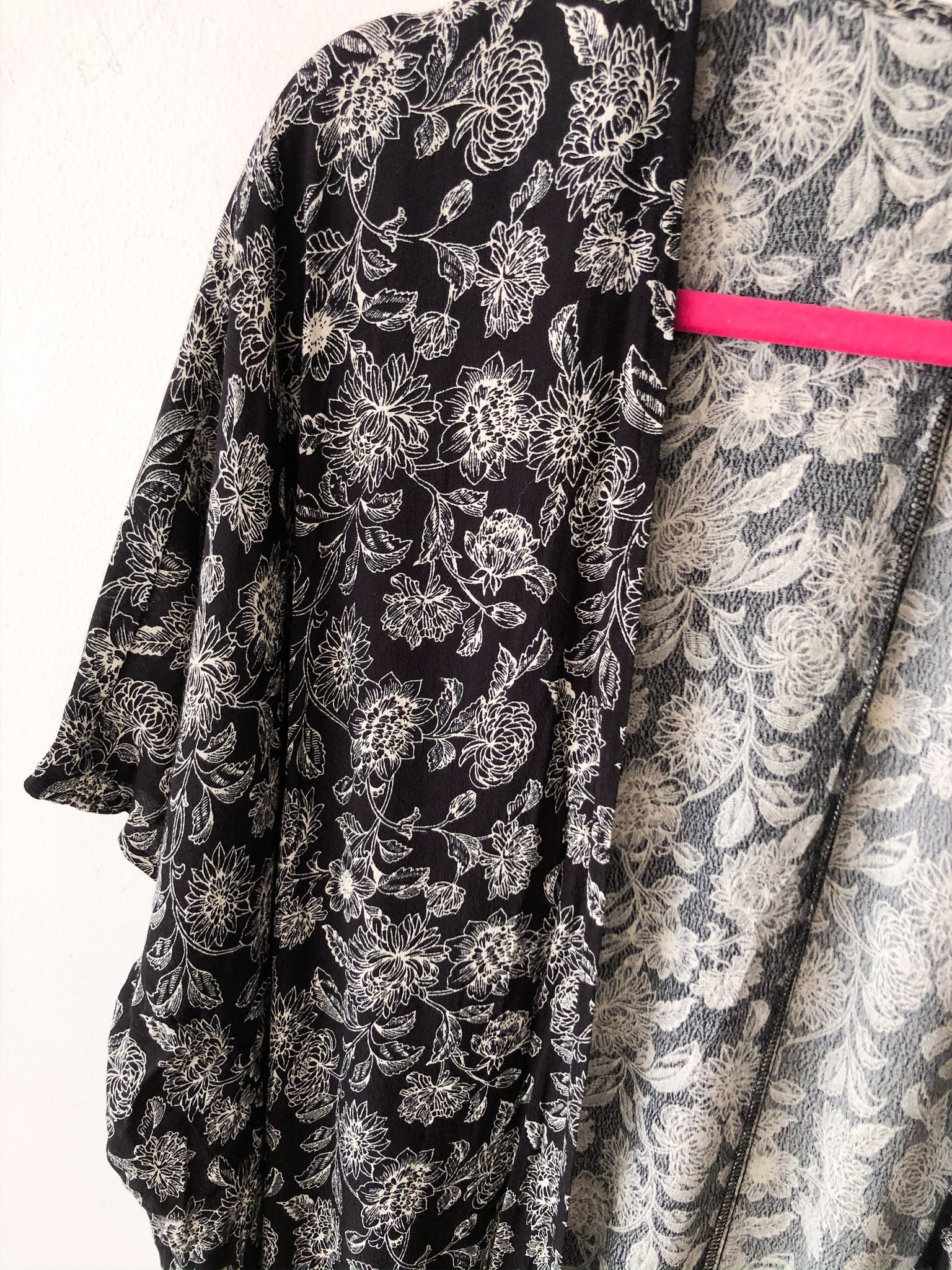 Kimono black and white/ Pre-loved