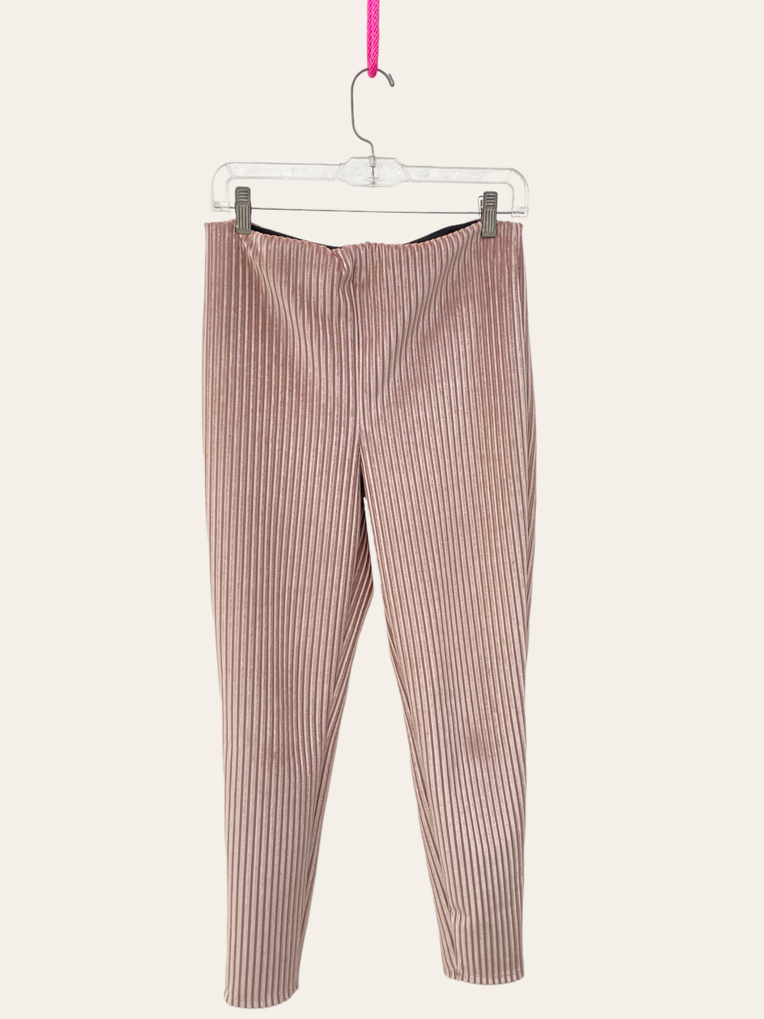 Pantalón rosa velvet / Pre-loved