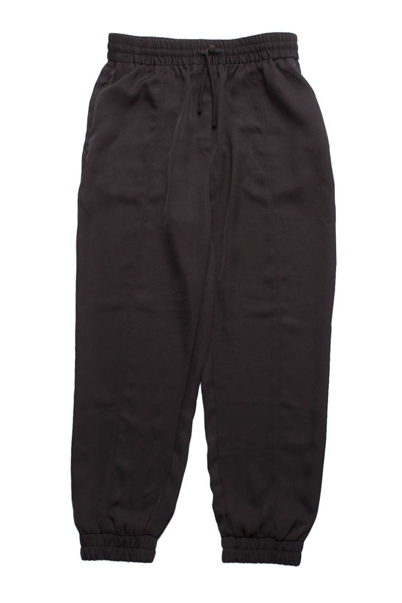 Pantalón negro tipo jogger